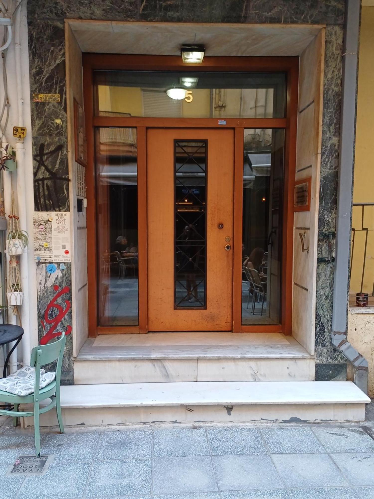 At The Core Of The City Next To Gallerius Palace Thessaloniki Kamer foto